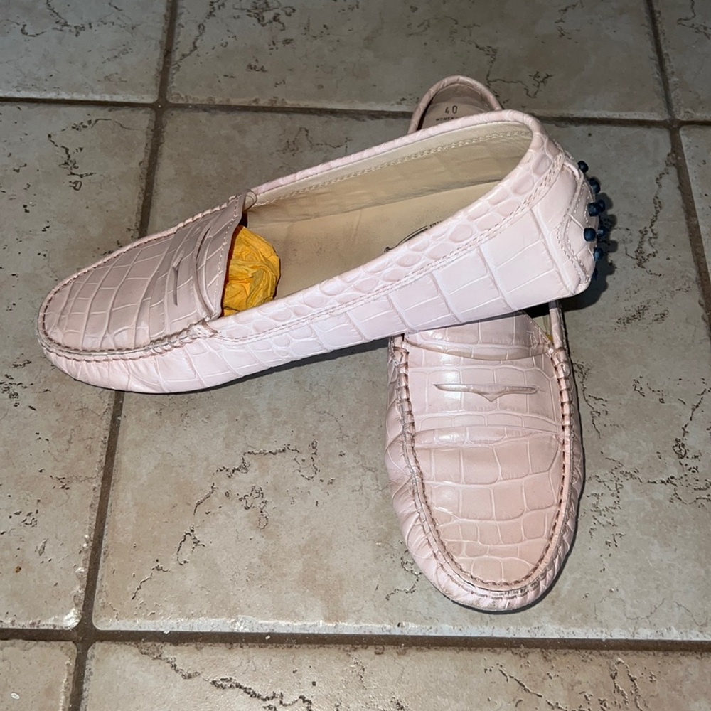 Tod’s Pink Loafers - Used - fair condition - Size 40